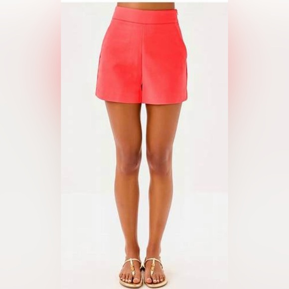 Lilly Pulitzer Pants - Lilly Pulitzer 3" Sarissa Stretch Short Cane Coral
Size: 12 and 14 NWT